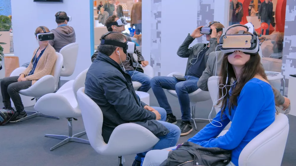 cómo usar la realidad virtual para visitas guiadas en ferias