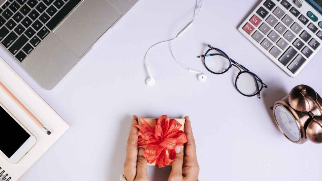 company gift ideas that make employees feel value